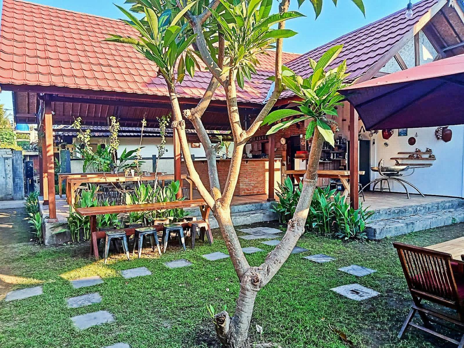 Bed and Breakfast Classico Italiano Gili Air Exterior foto